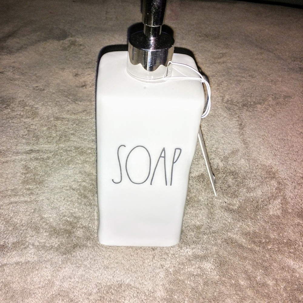 Rae dunn soap dispenser